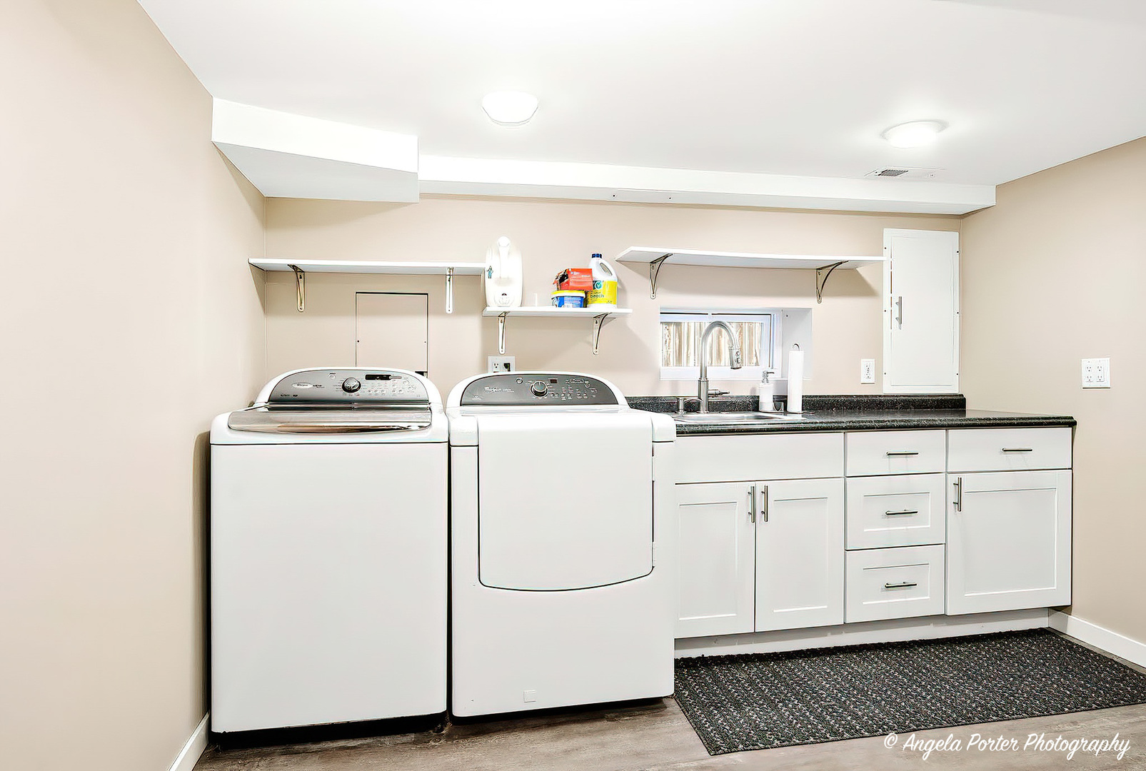 37682 N Us Highway 12 Highway, Spring Grove, IL 60081