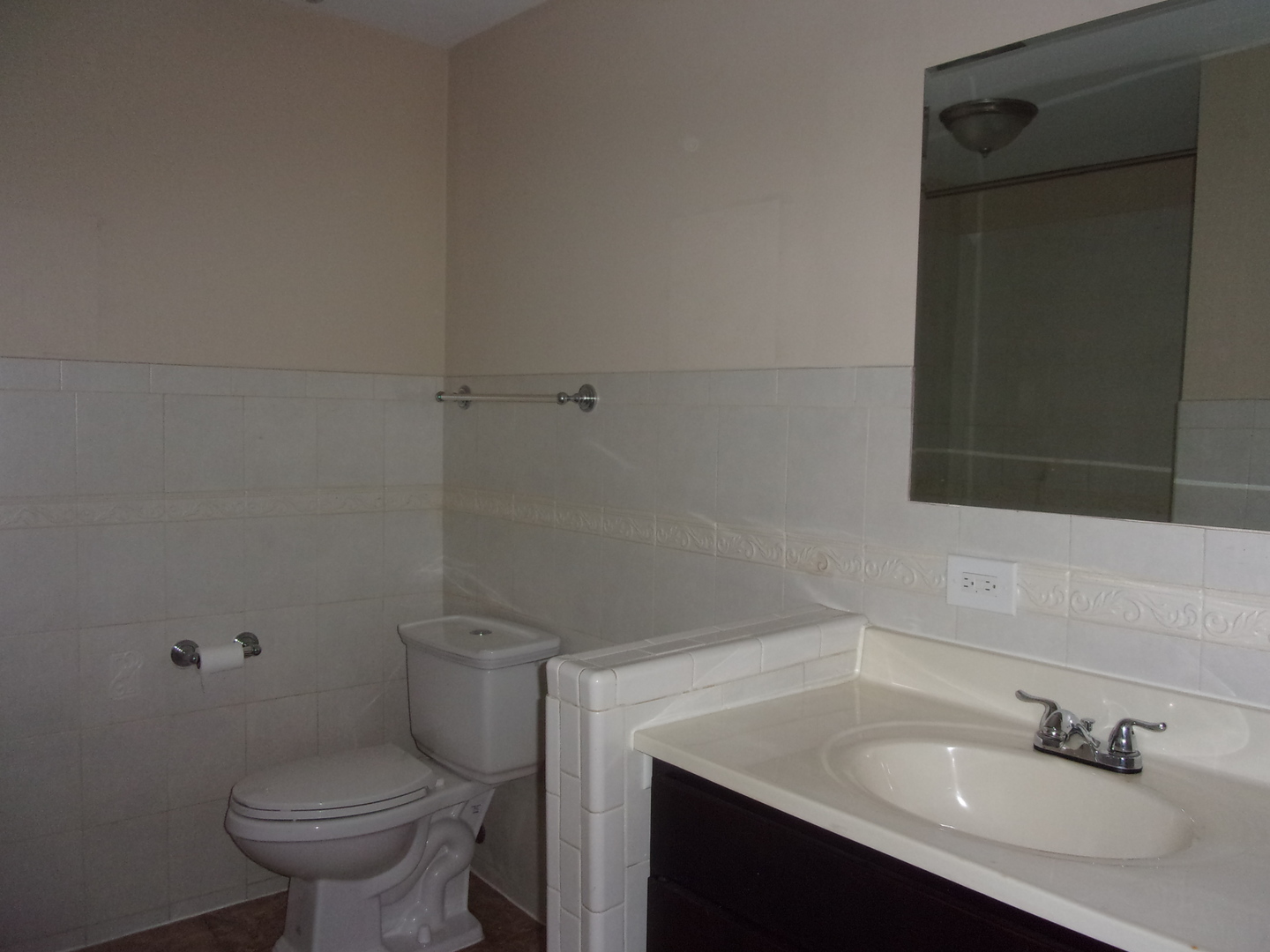 9S110 S Frontage Road #205, Willowbrook, IL 60527