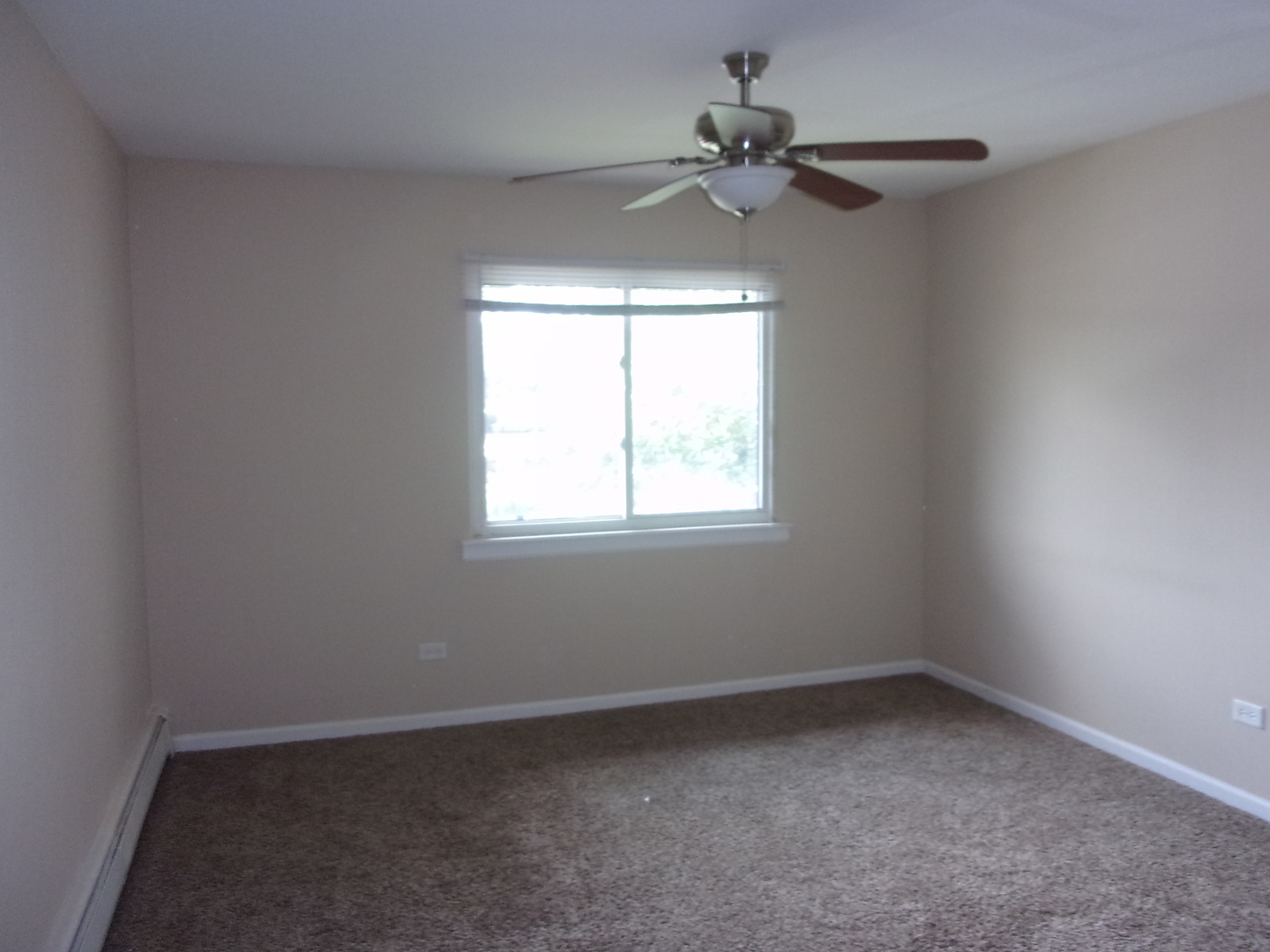 9S110 S Frontage Road #205, Willowbrook, IL 60527