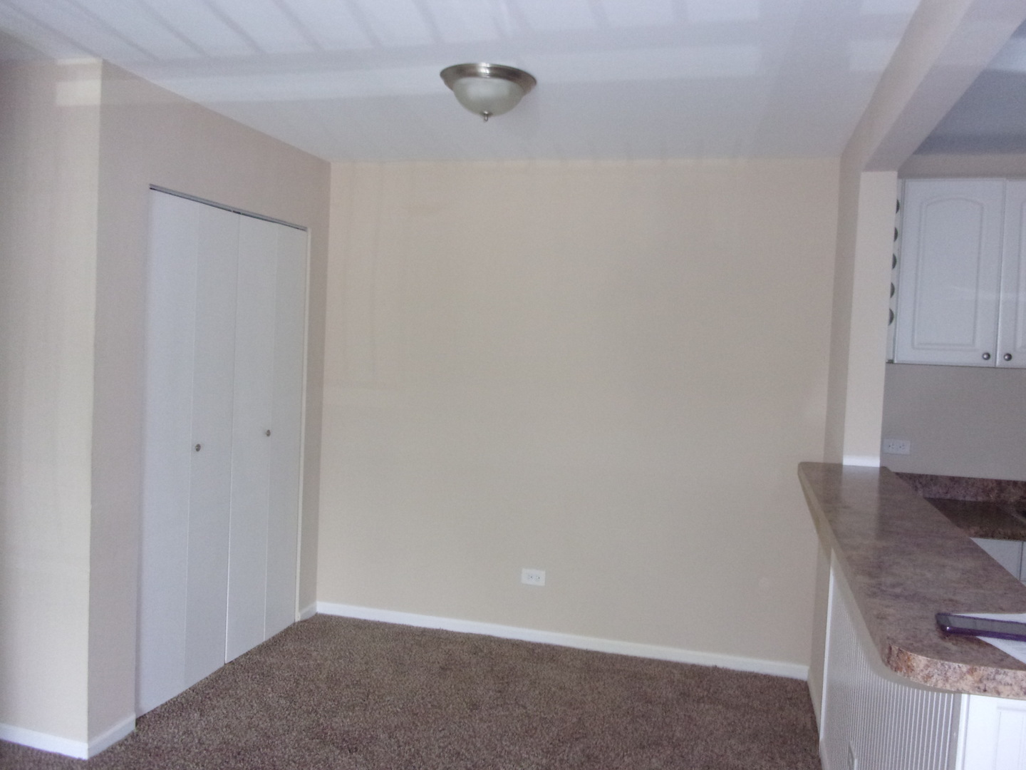 9S110 S Frontage Road #205, Willowbrook, IL 60527