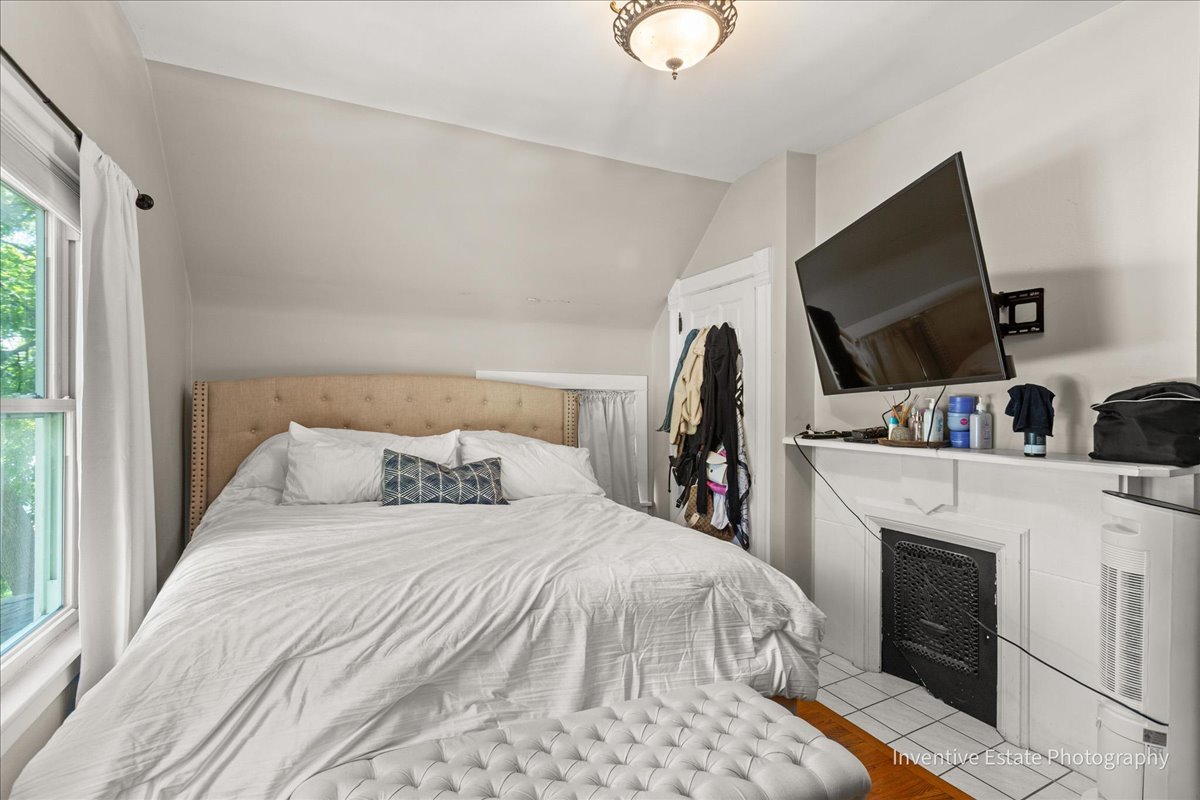 430 S La Grange Road, La Grange, IL 60525