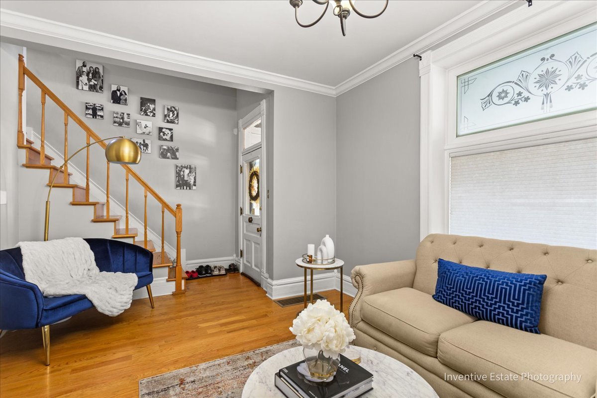 430 S La Grange Road, La Grange, IL 60525