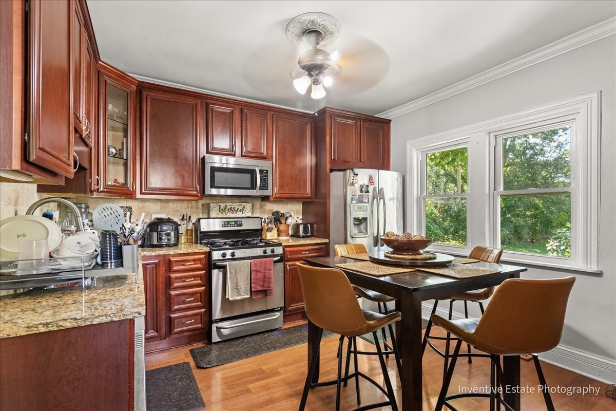 430 S La Grange Road, La Grange, IL 60525