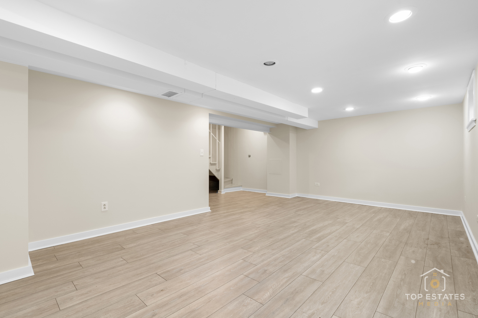 445 W Dorset Avenue, Palatine, IL 60067