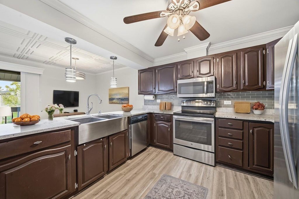 15700 86th Avenue #104, Orland Park, IL 60462