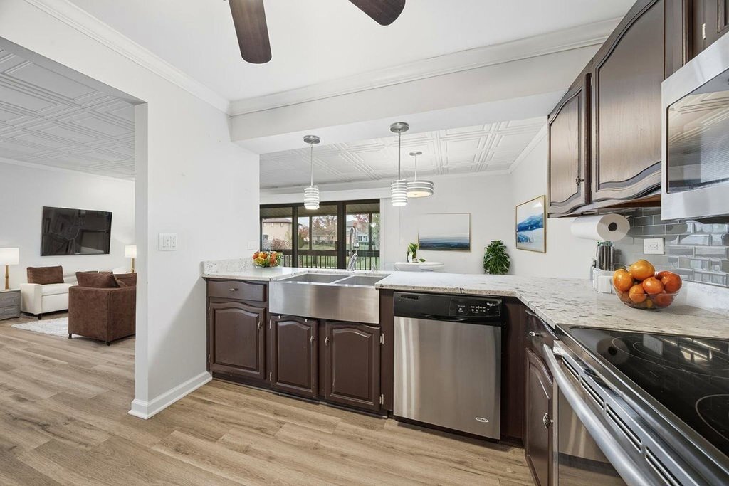 15700 86th Avenue #104, Orland Park, IL 60462