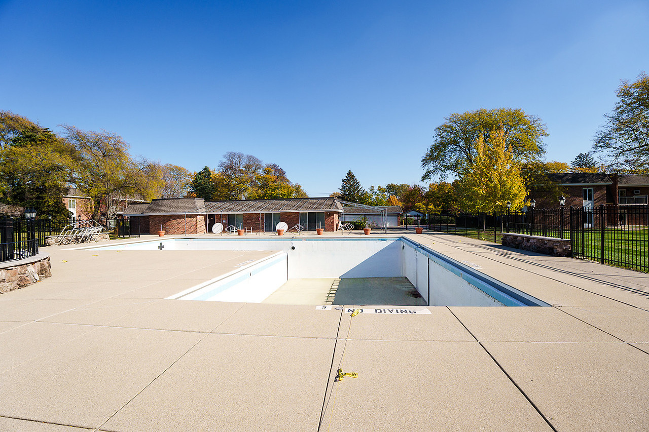 3939 Saratoga Avenue #110E, Downers Grove, IL 60515