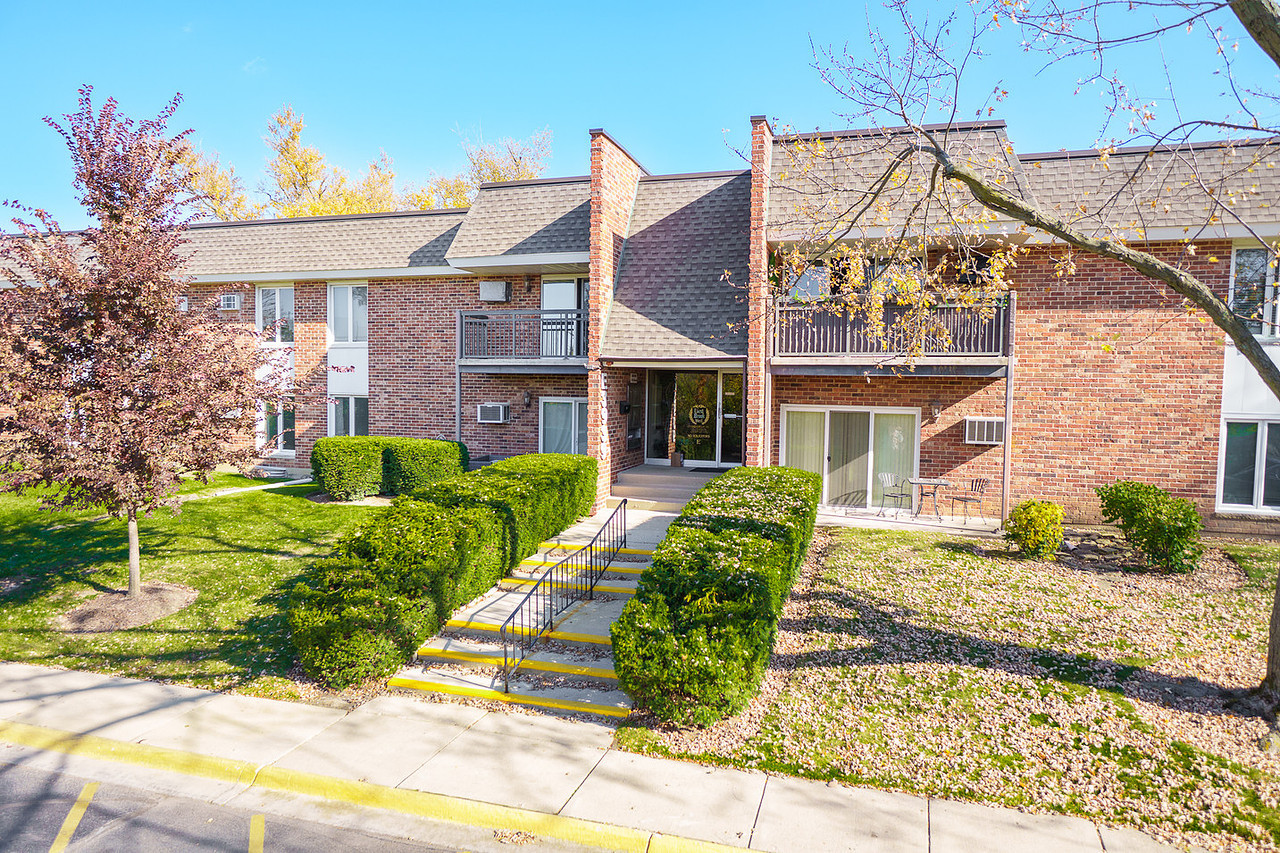 3939 Saratoga Avenue #110E, Downers Grove, IL 60515