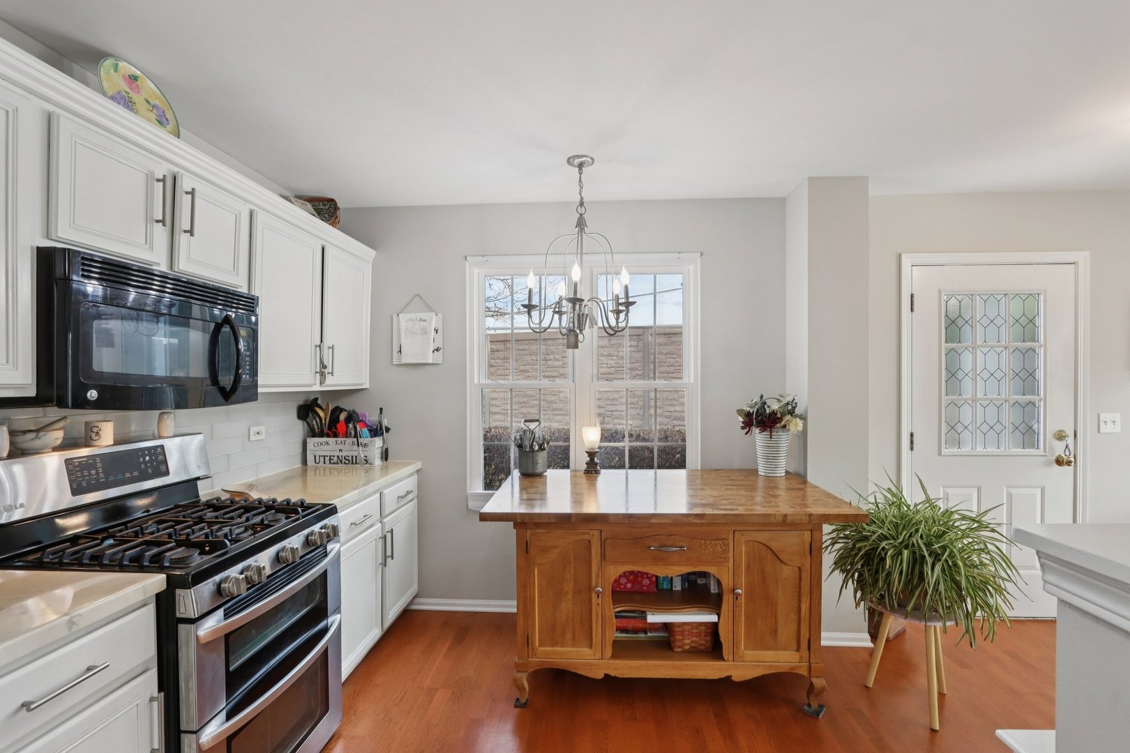 1279 Merrimack Court, Crystal Lake, IL 60014