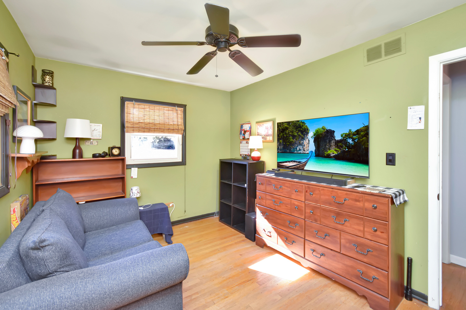 916 Lacey Avenue, Lisle, IL 60532