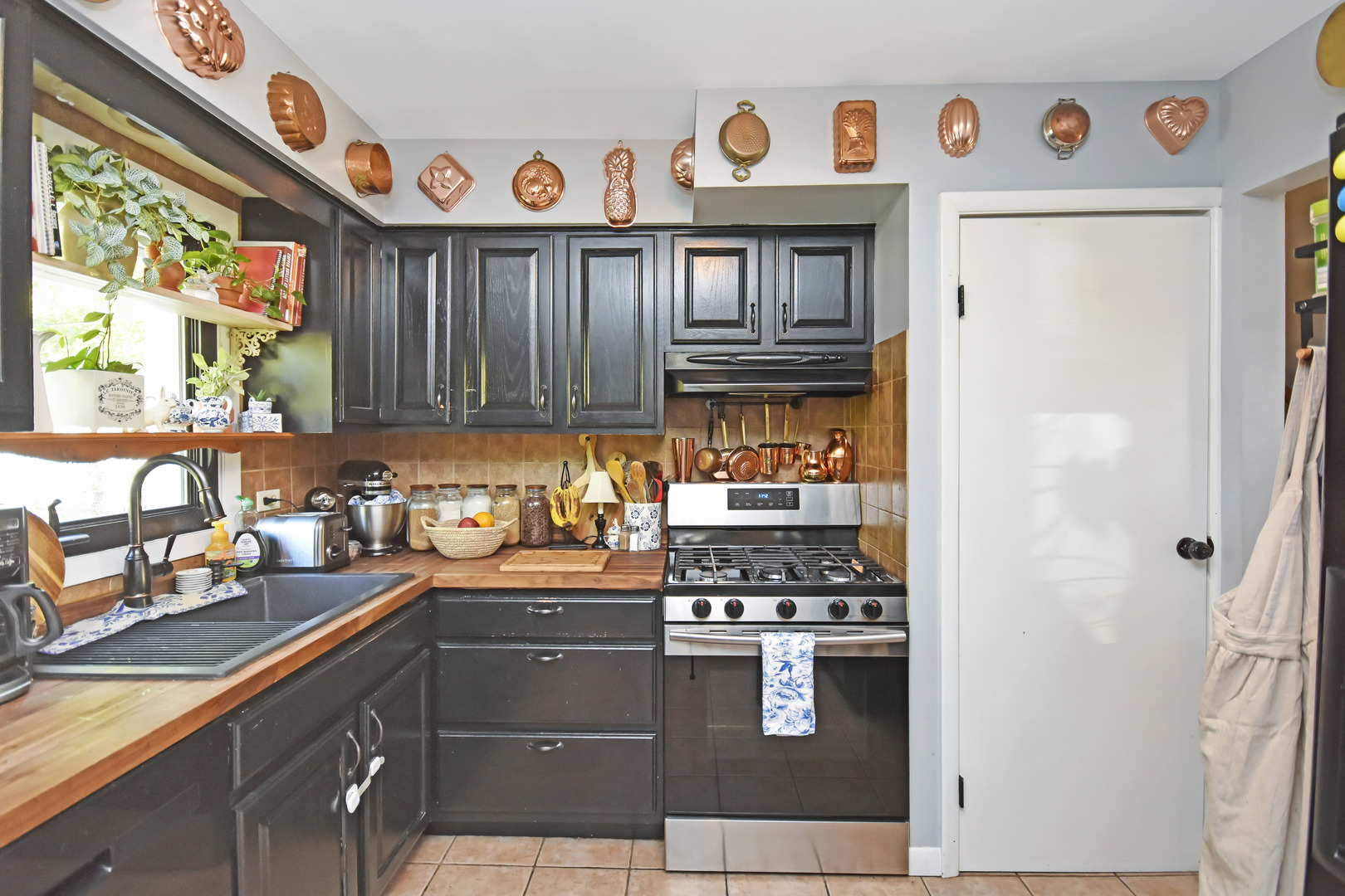 916 Lacey Avenue, Lisle, IL 60532