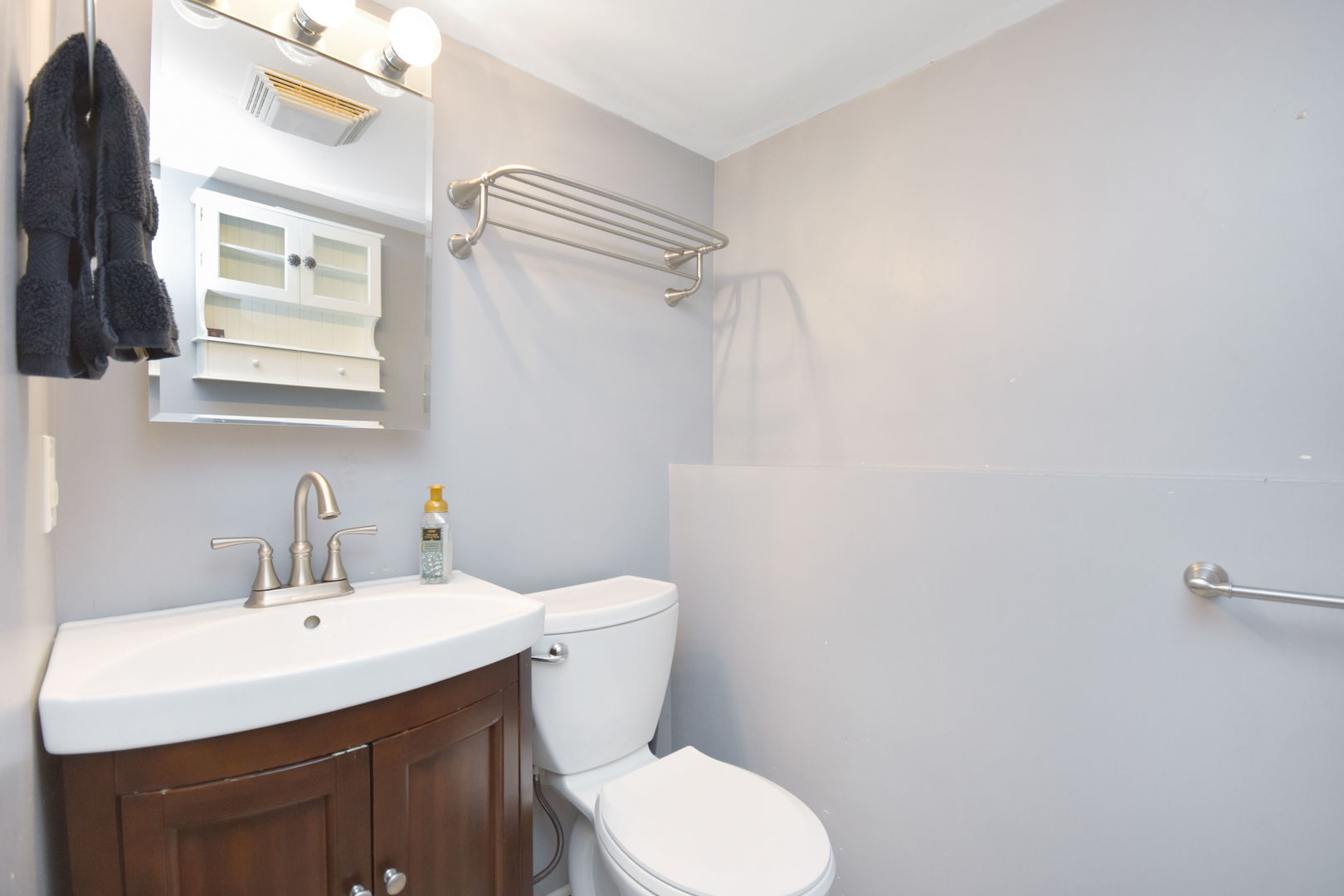 916 Lacey Avenue, Lisle, IL 60532