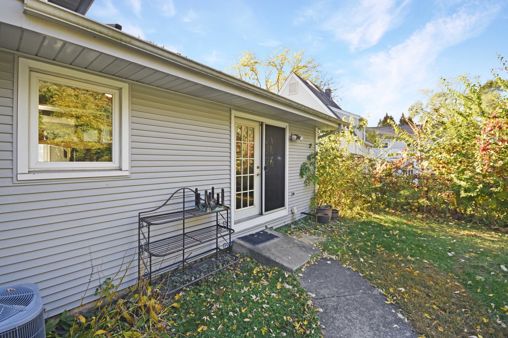 916 Lacey Avenue, Lisle, IL 60532