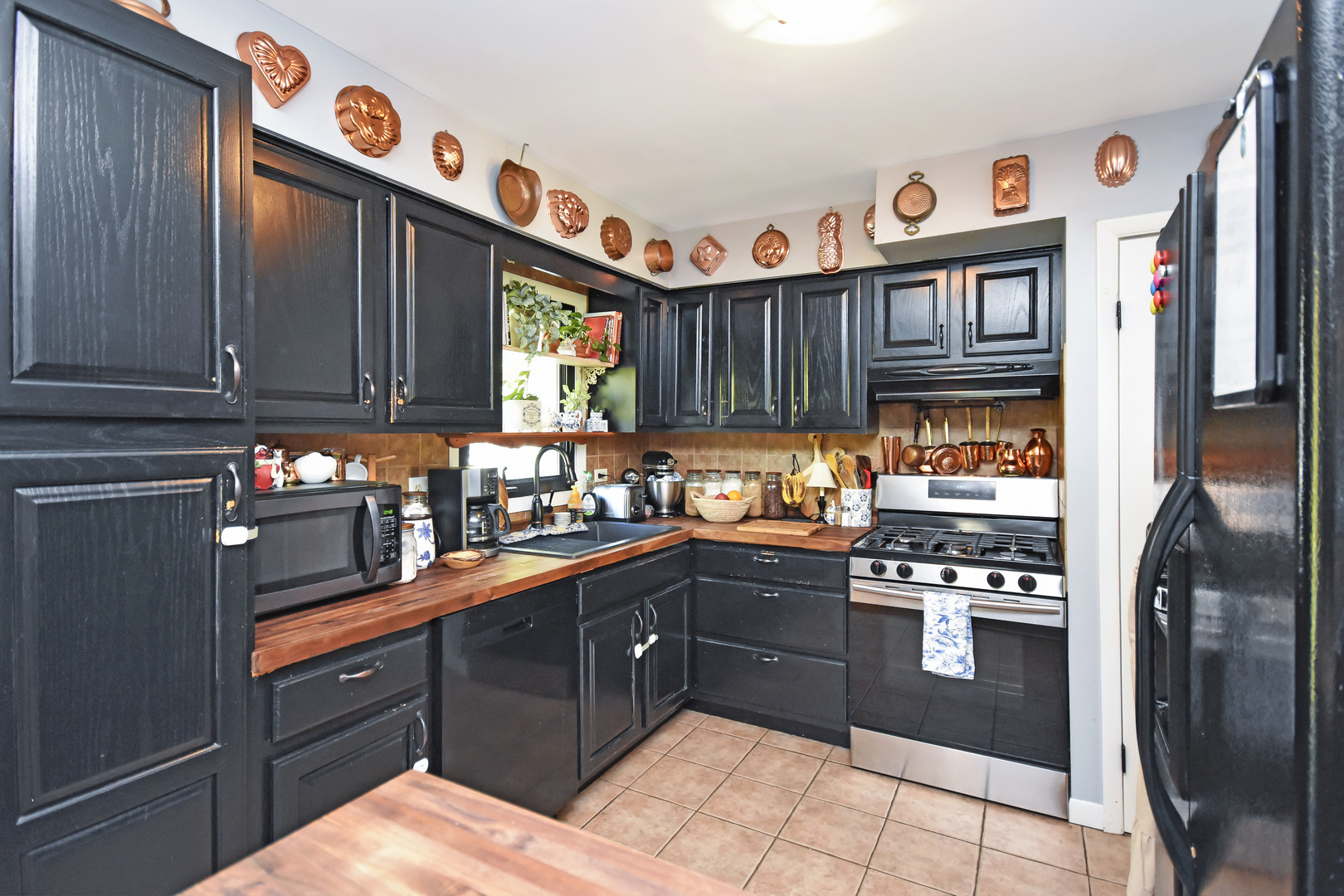 916 Lacey Avenue, Lisle, IL 60532