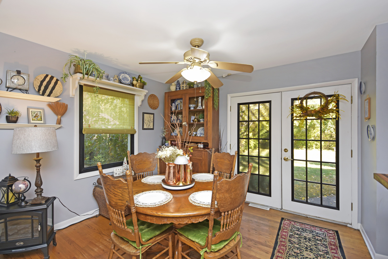 916 Lacey Avenue, Lisle, IL 60532