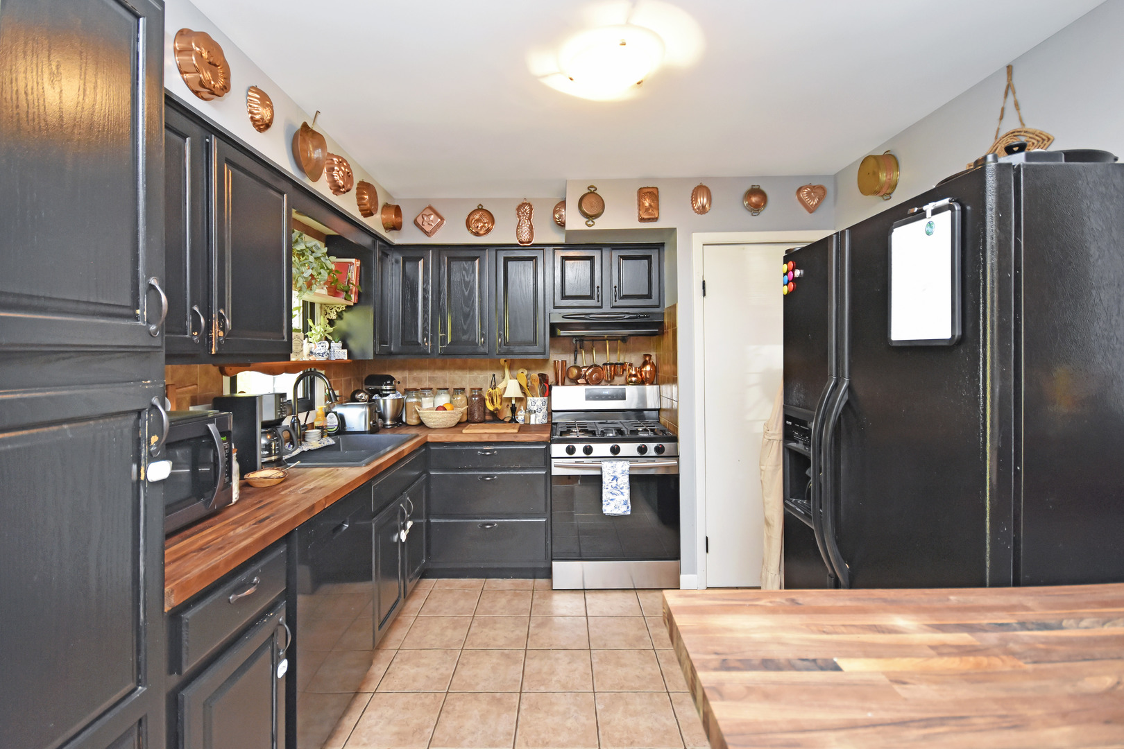 916 Lacey Avenue, Lisle, IL 60532