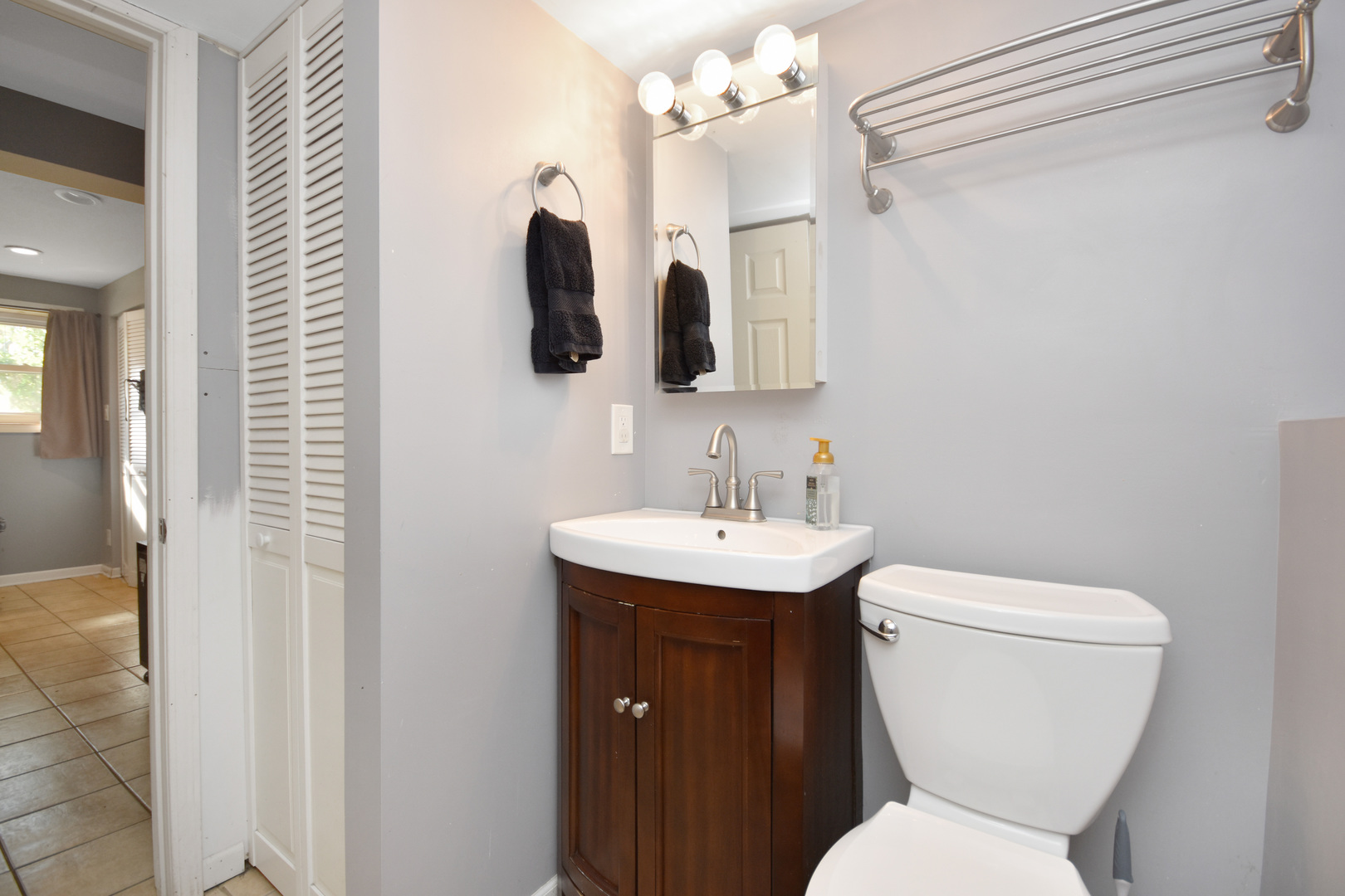 916 Lacey Avenue, Lisle, IL 60532