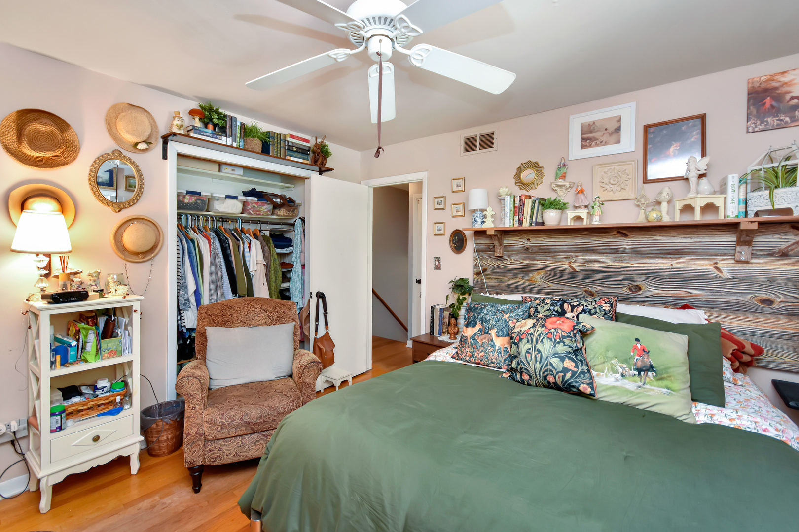 916 Lacey Avenue, Lisle, IL 60532