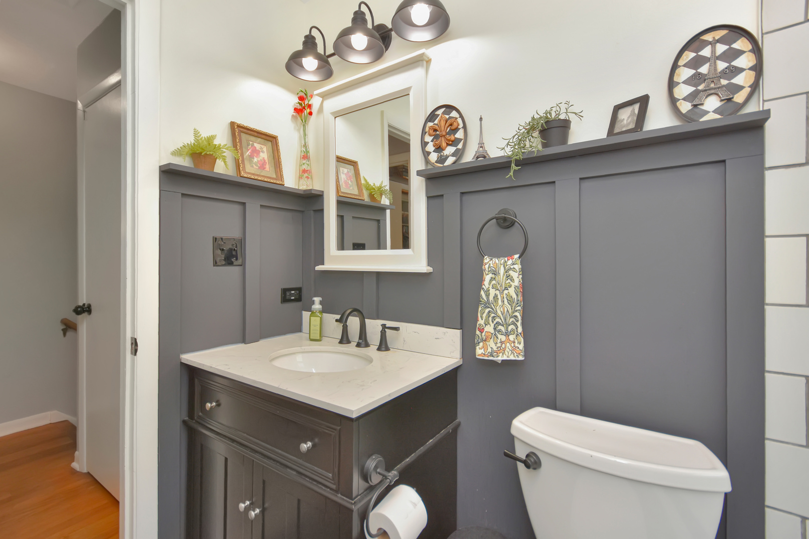 916 Lacey Avenue, Lisle, IL 60532