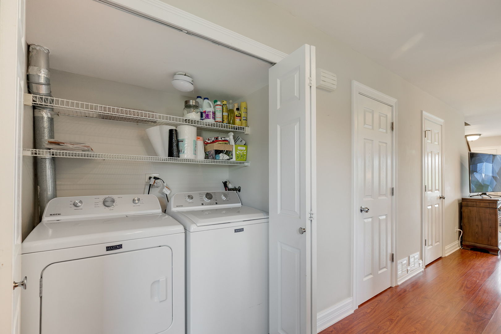 17438 W Walnut Lane, Gurnee, IL 60031