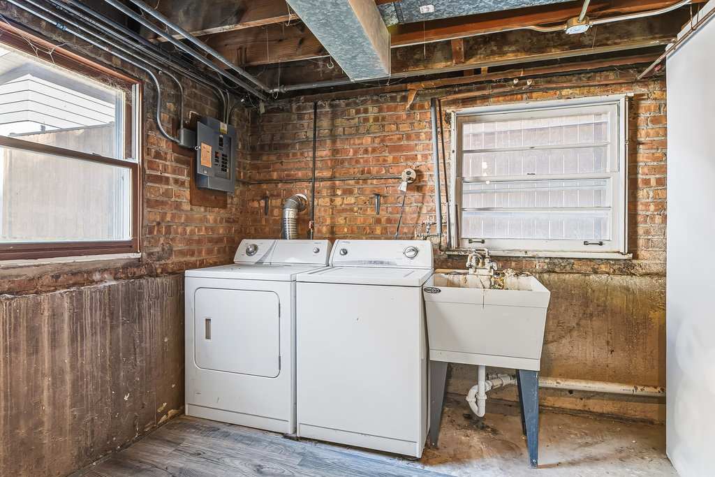 4024 W 106th Street, Oak Lawn, IL 60453