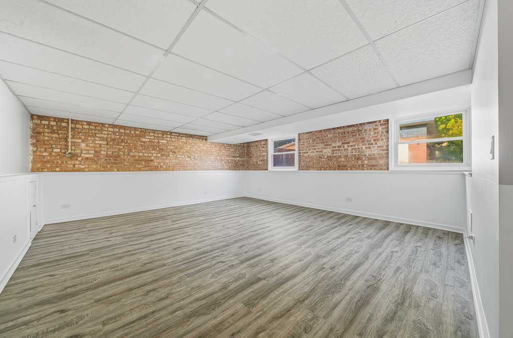 4024 W 106th Street, Oak Lawn, IL 60453