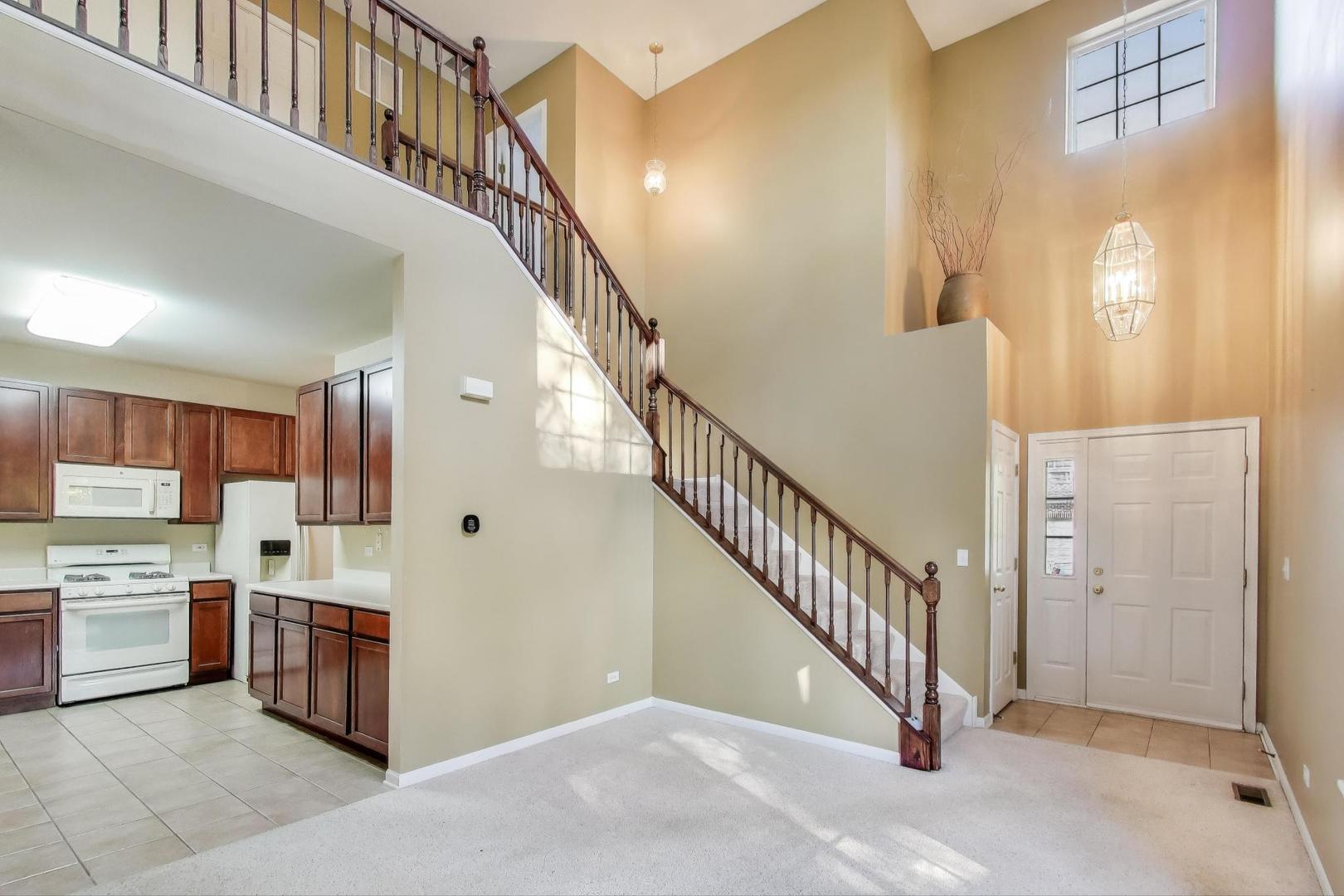 2271 Stoughton Circle, Aurora, IL 60502