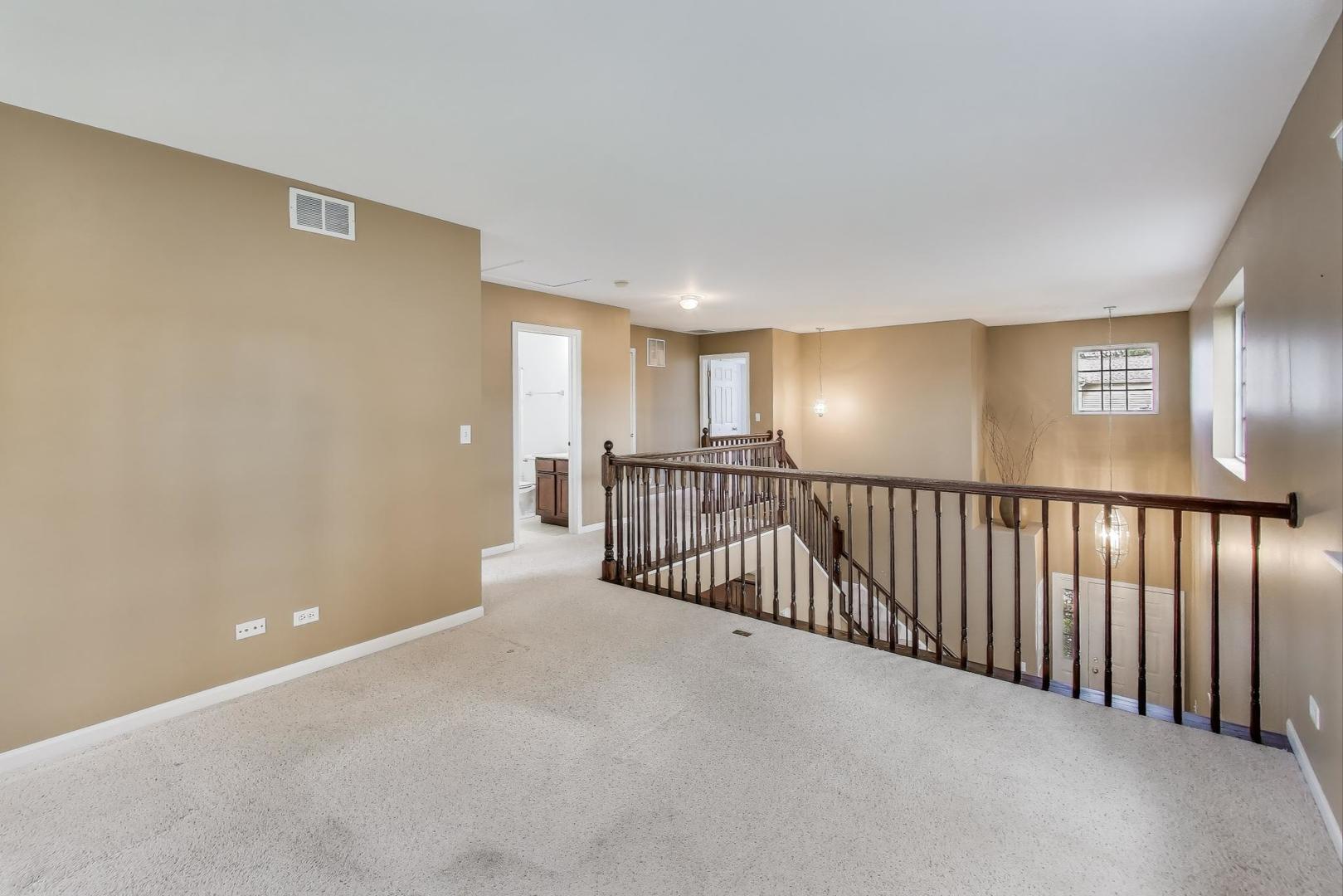 2271 Stoughton Circle, Aurora, IL 60502