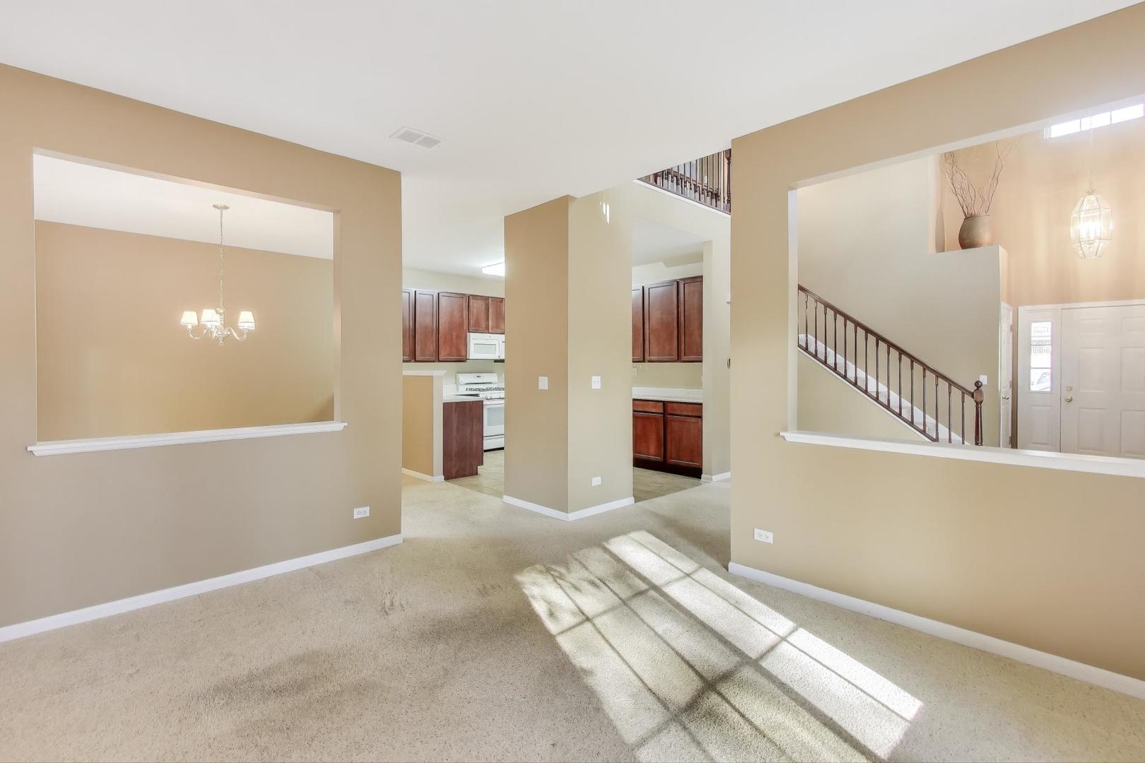 2271 Stoughton Circle, Aurora, IL 60502