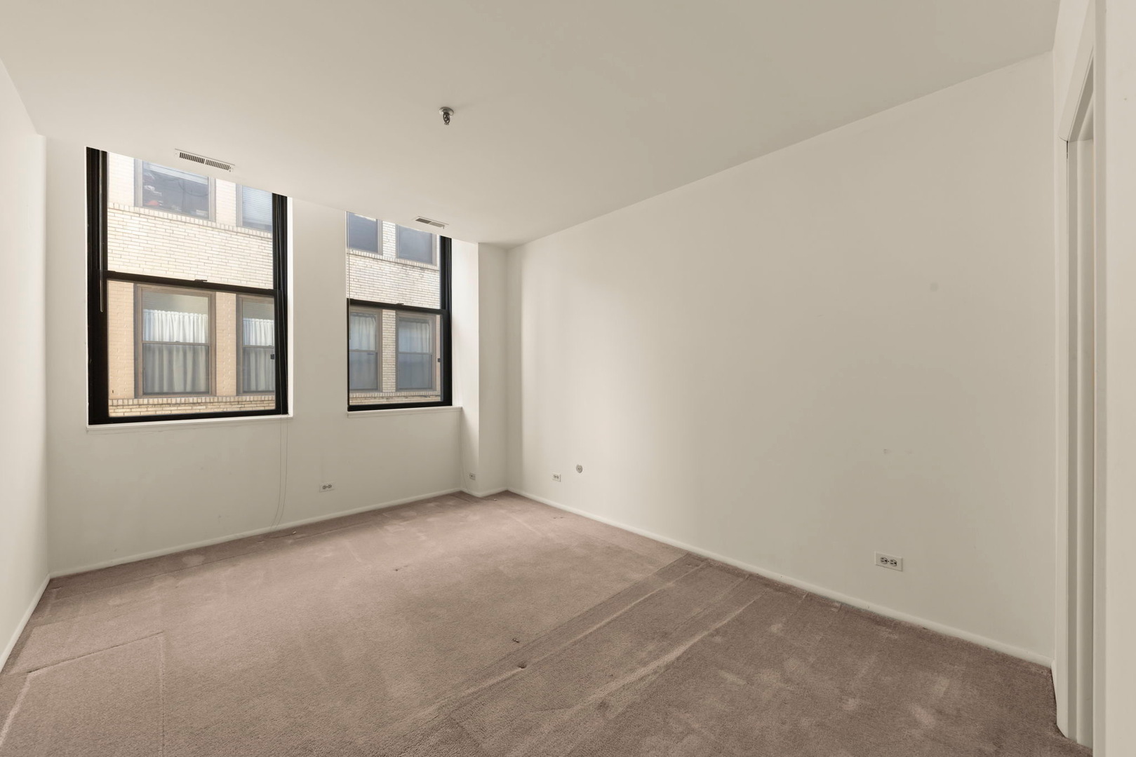 640 S Federal Street #702, Chicago, IL 60605