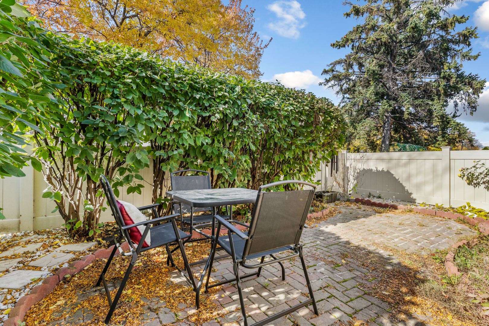 1437 WHITMAN Court, Schaumburg, IL 60173