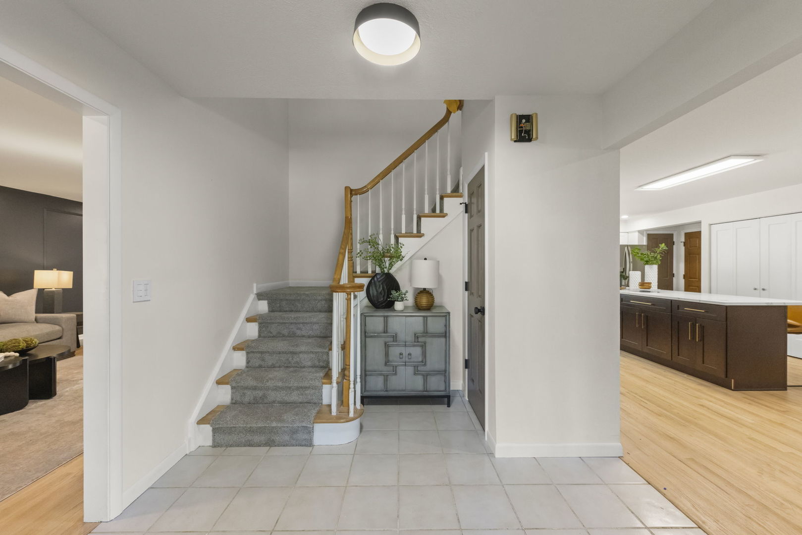 2823 Cooper Court, Woodridge, IL 60517