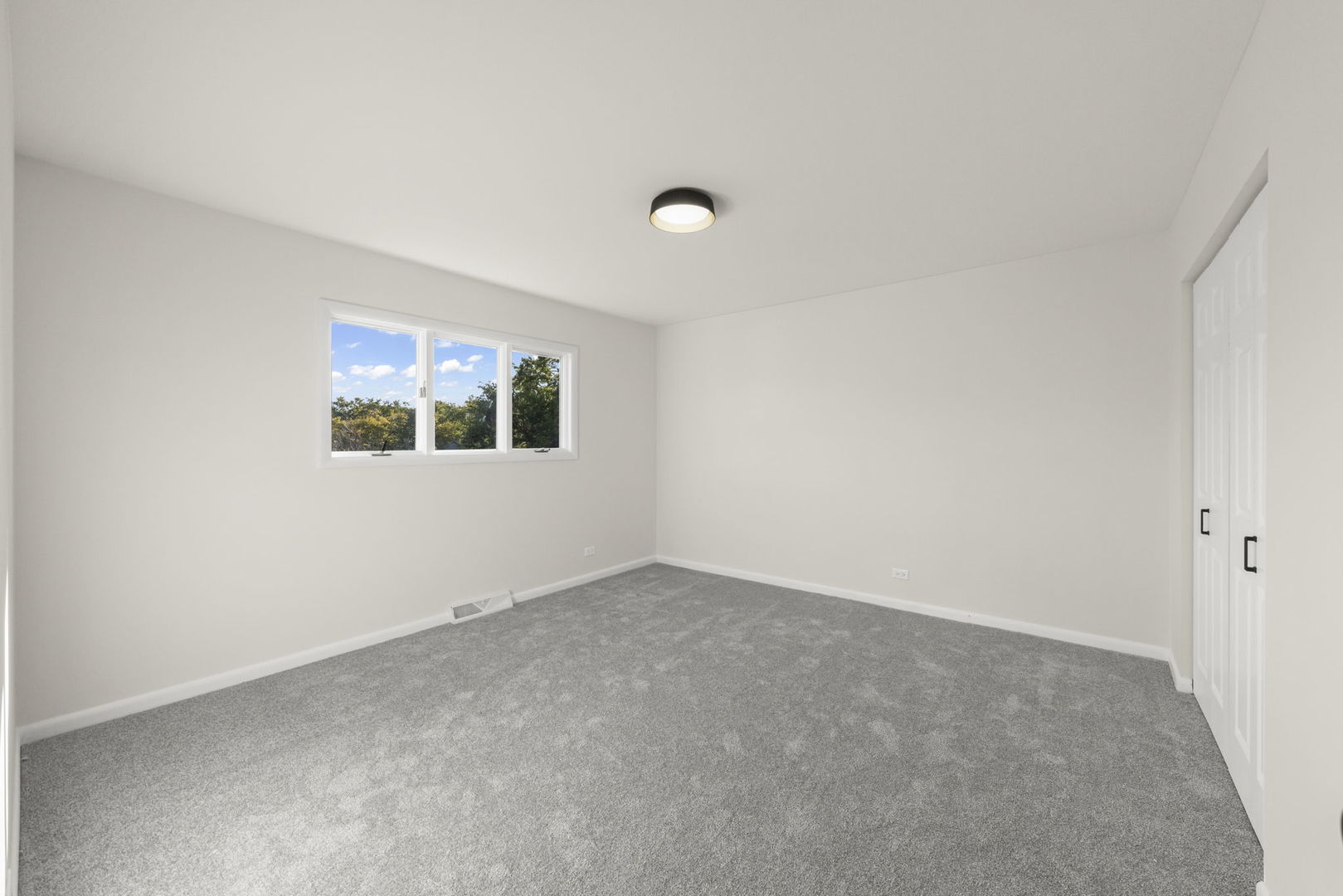 2823 Cooper Court, Woodridge, IL 60517