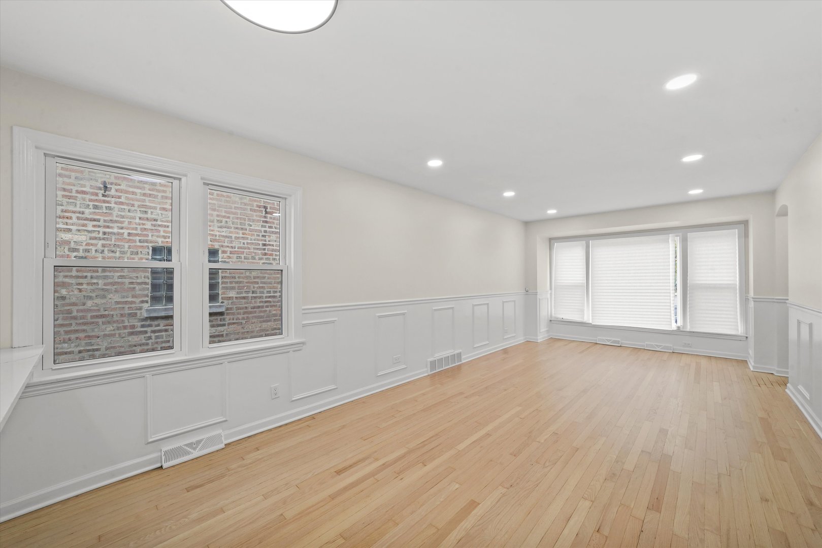 9728 S Greenwood Avenue, Chicago, IL 60628