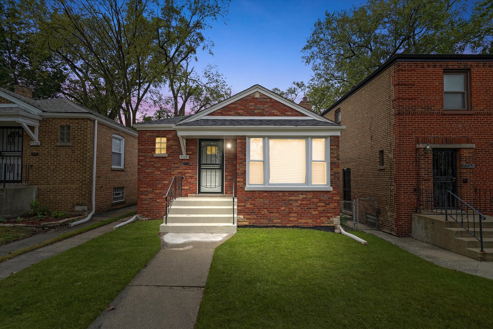 9728 S Greenwood Avenue, Chicago, IL 60628