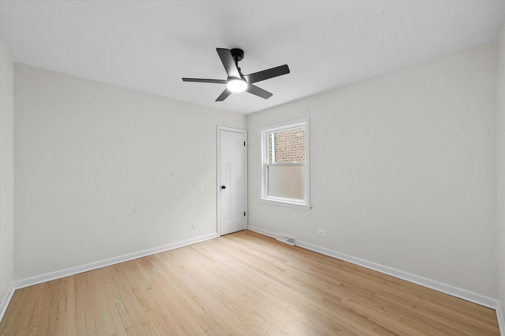 9728 S Greenwood Avenue, Chicago, IL 60628