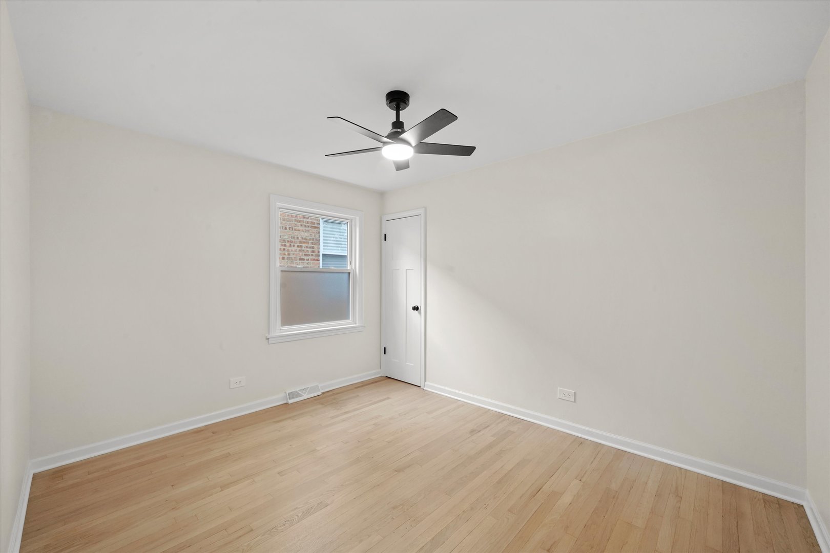 9728 S Greenwood Avenue, Chicago, IL 60628