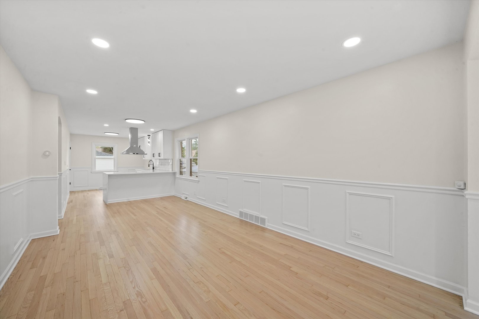 9728 S Greenwood Avenue, Chicago, IL 60628