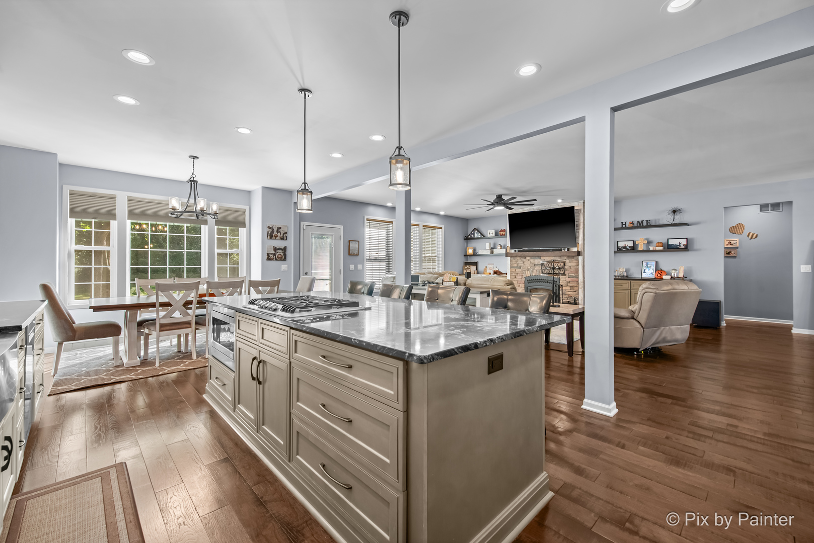 39247 Rangers Way, Antioch, IL 60002