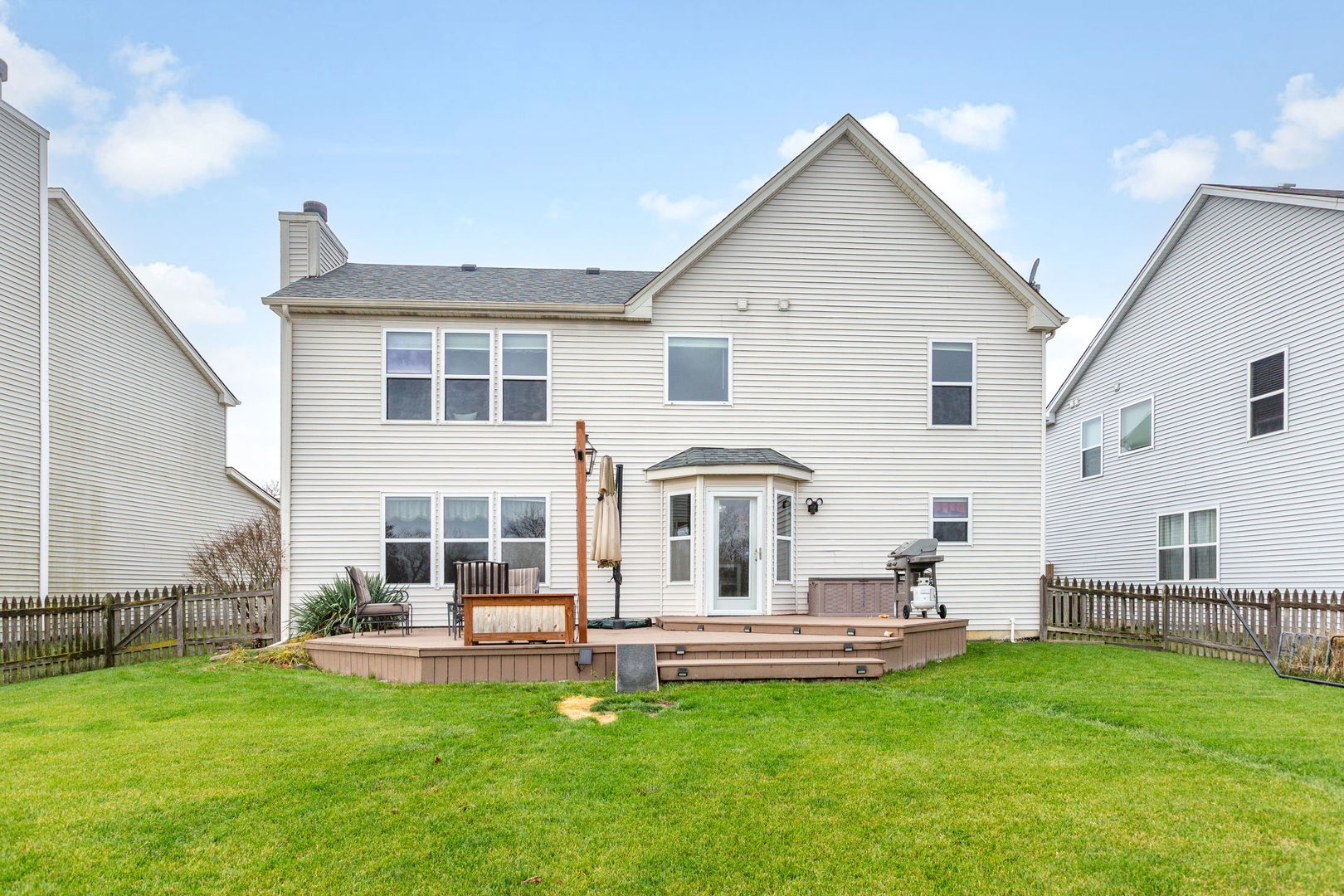 105 N Inverness Court, Round Lake, IL 60073