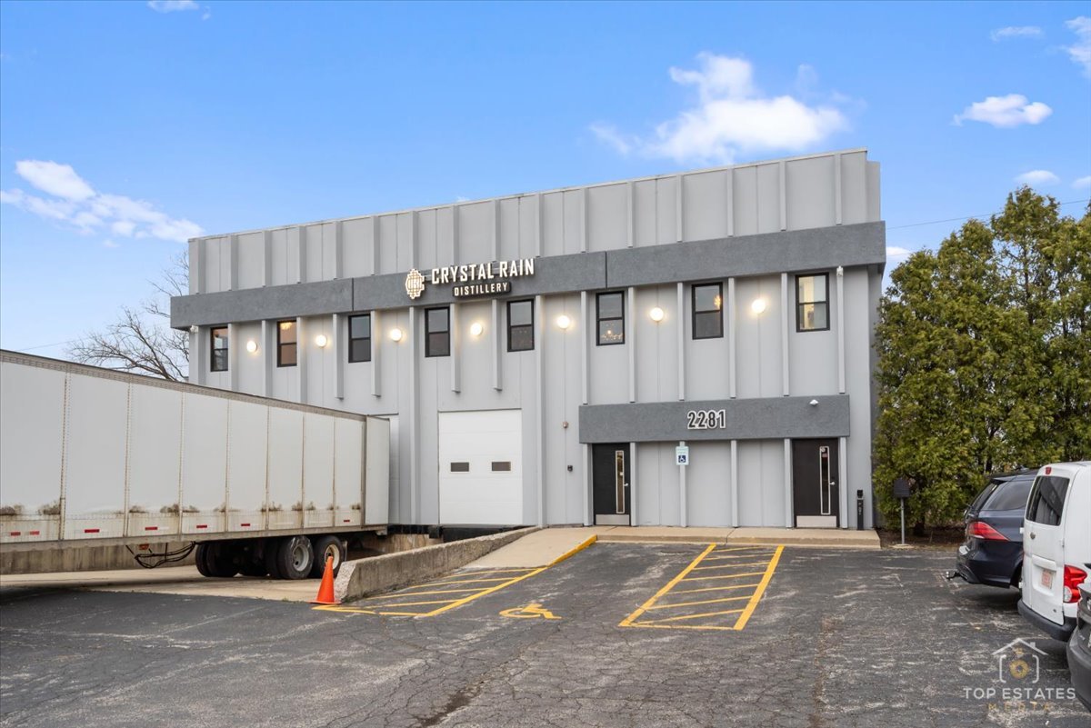 2281 Foster Avenue, Wheeling, IL 60090