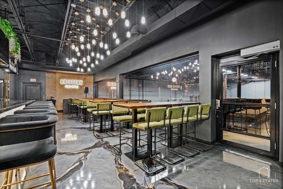 2281 Foster Avenue, Wheeling, IL 60090