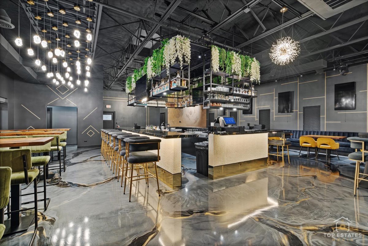 2281 Foster Avenue, Wheeling, IL 60090