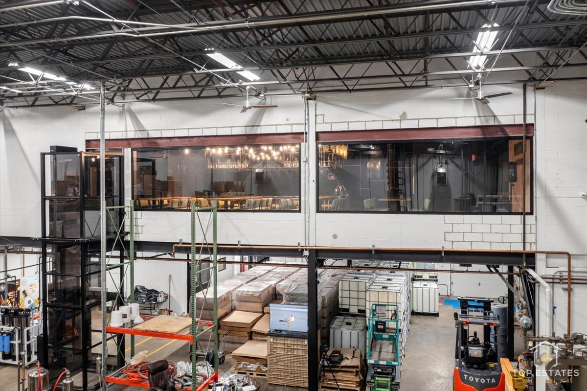 2281 Foster Avenue, Wheeling, IL 60090