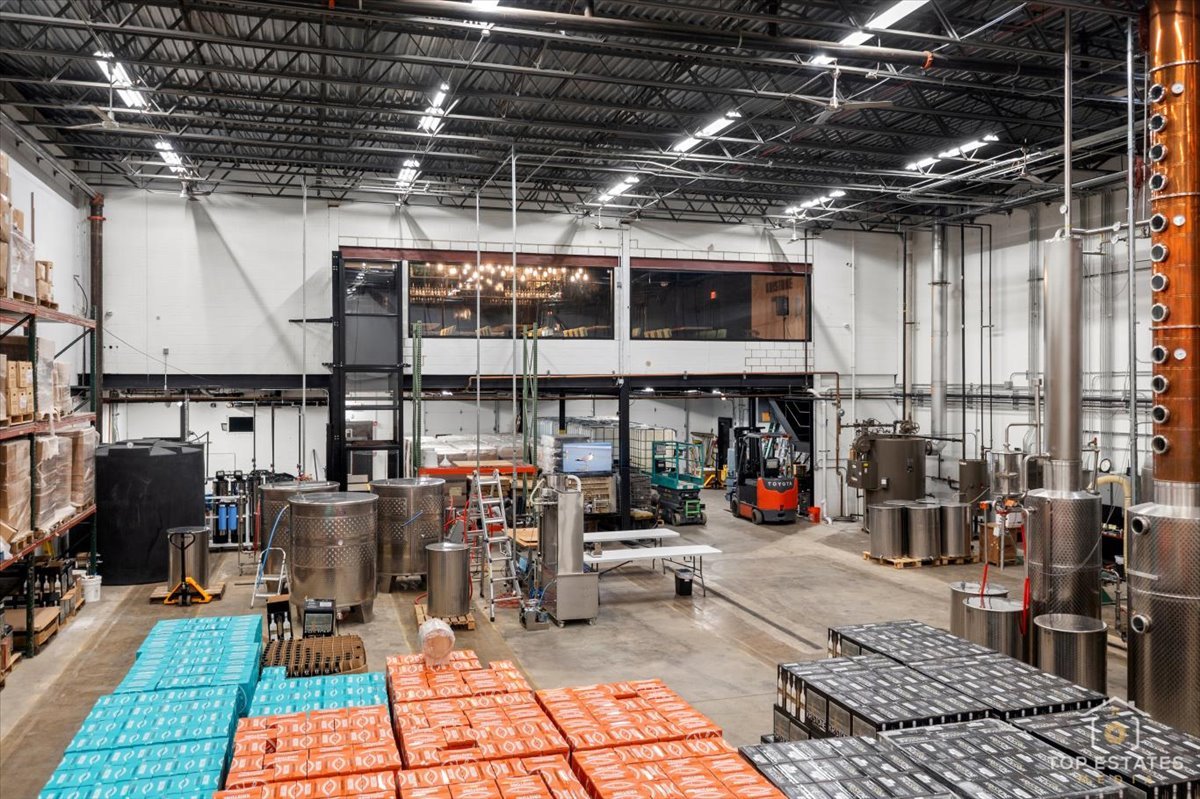 2281 Foster Avenue, Wheeling, IL 60090