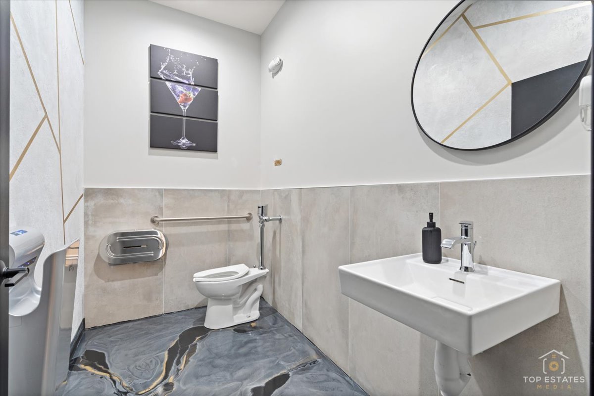 2281 Foster Avenue, Wheeling, IL 60090