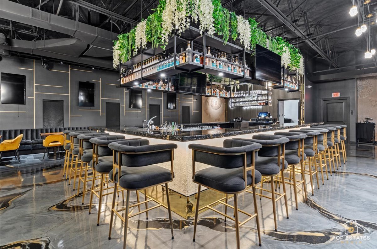 2281 Foster Avenue, Wheeling, IL 60090