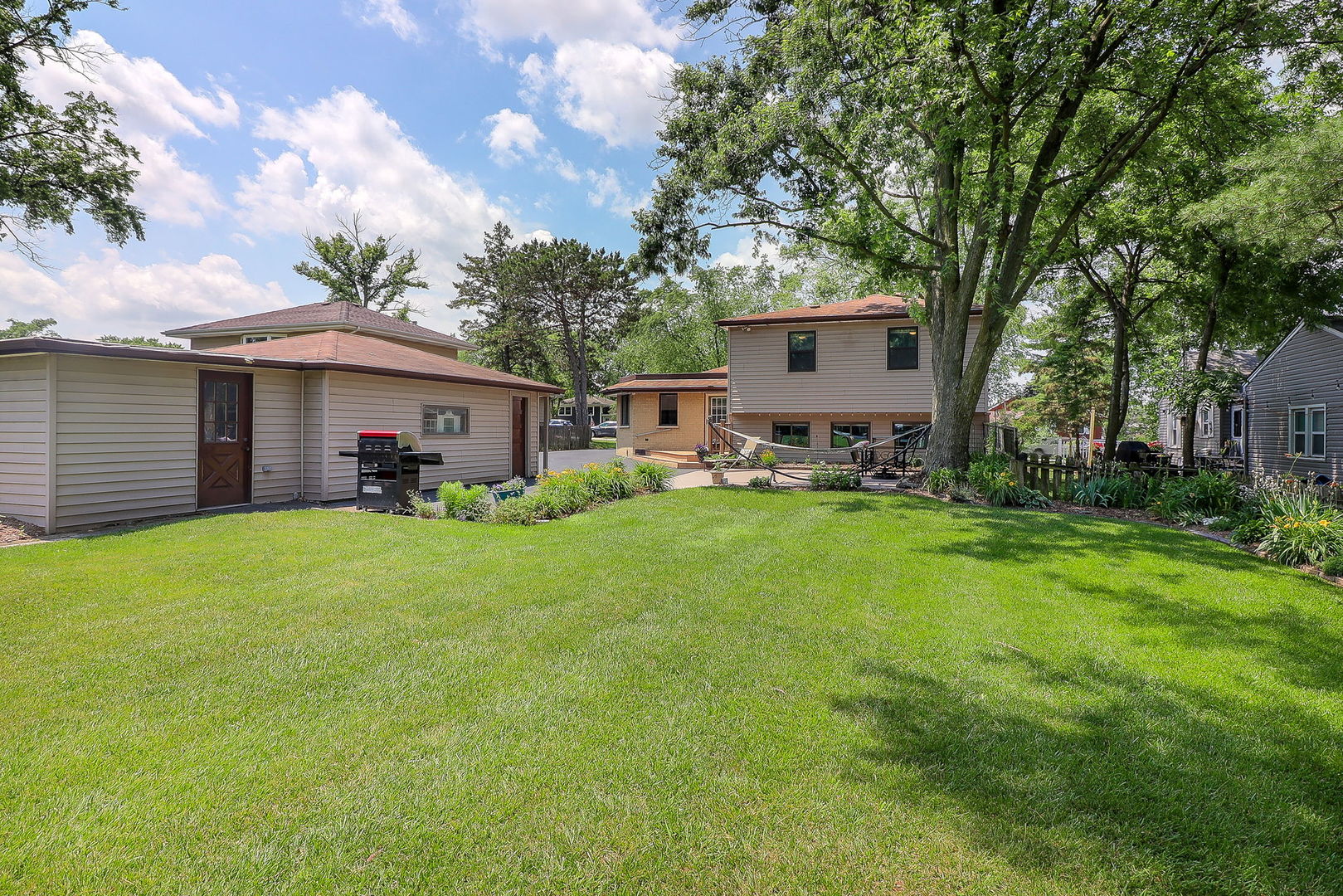 6805 High Road, Darien, IL 60561