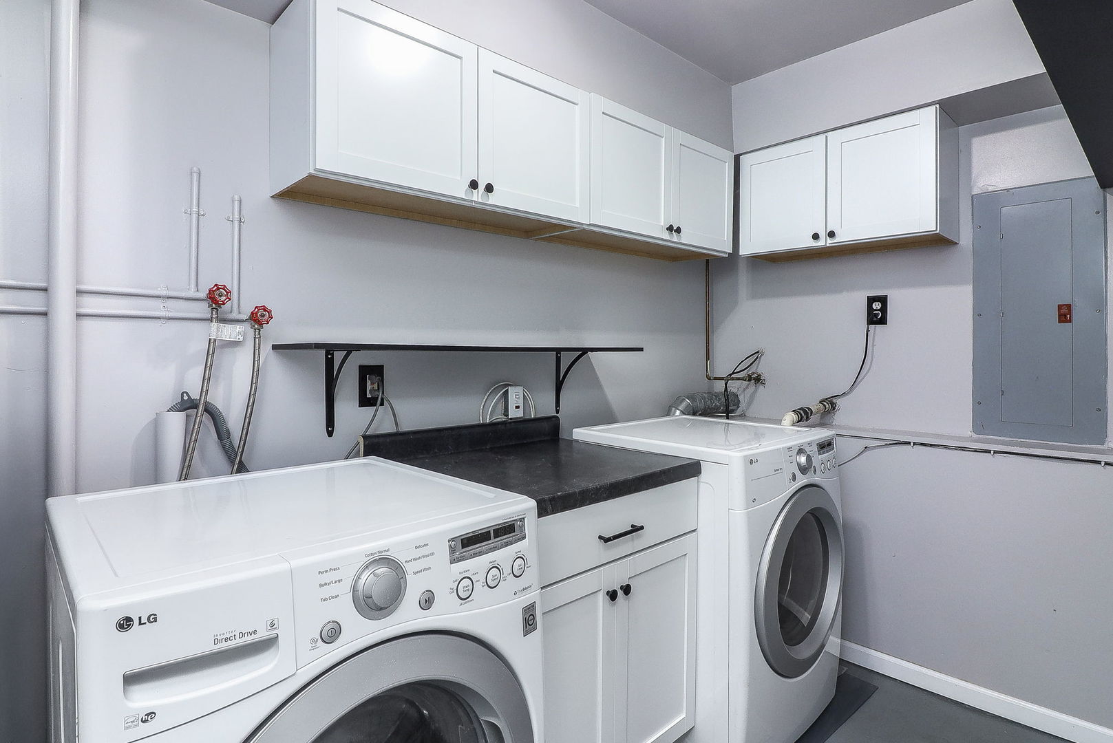 6805 High Road, Darien, IL 60561