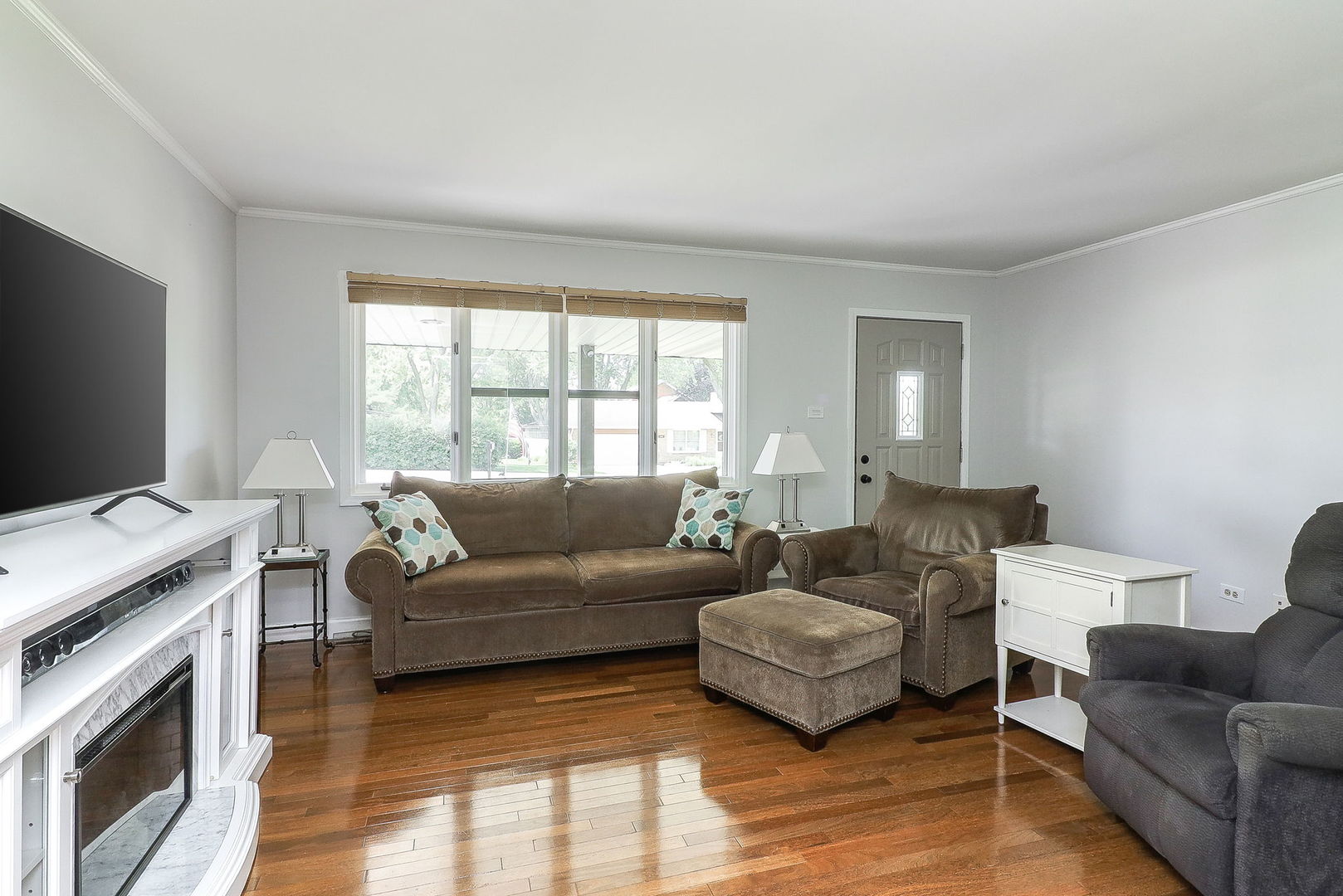 6805 High Road, Darien, IL 60561